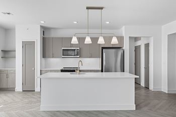 Herringbone design package